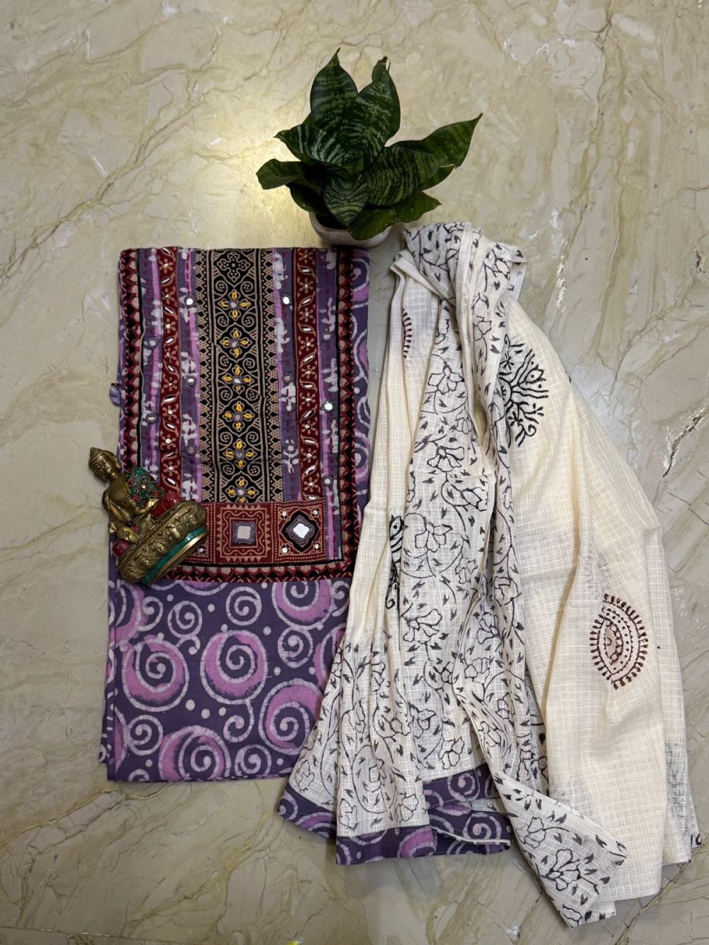 Semi Tussar silk kurta with Kalamkari & digital print dupatta