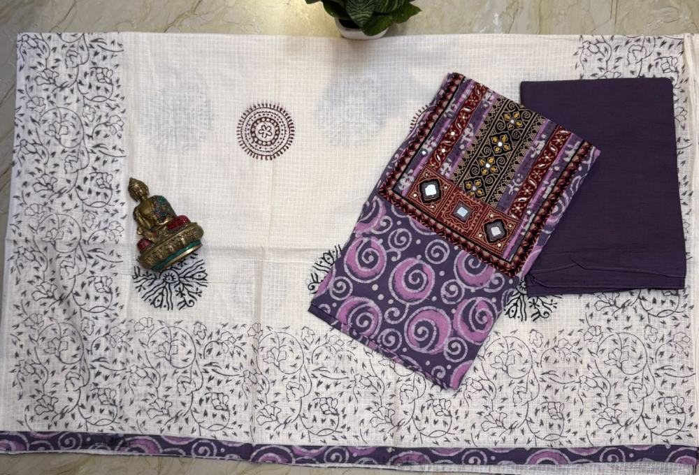 Semi Tussar silk kurta with Kalamkari & digital print dupatta