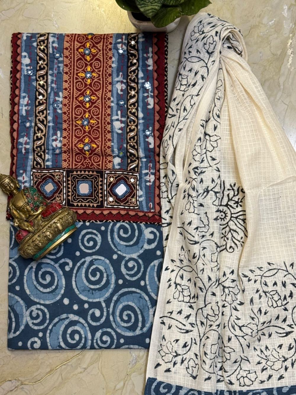 Semi Tussar silk kurta with Kalamkari & digital print dupatta (Copy)