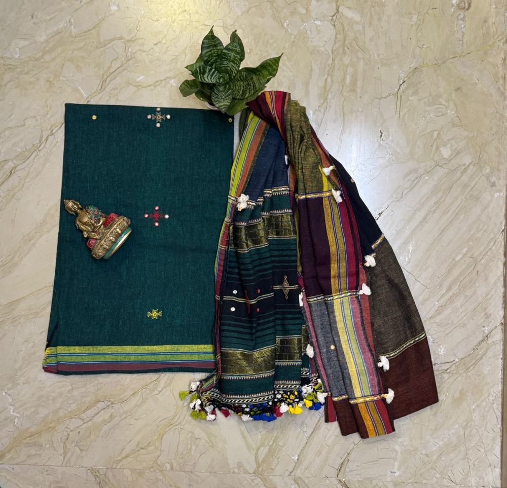 Bhujodi Handloom Kala Cotton Kurta & Dupatta with Handmade Tassels