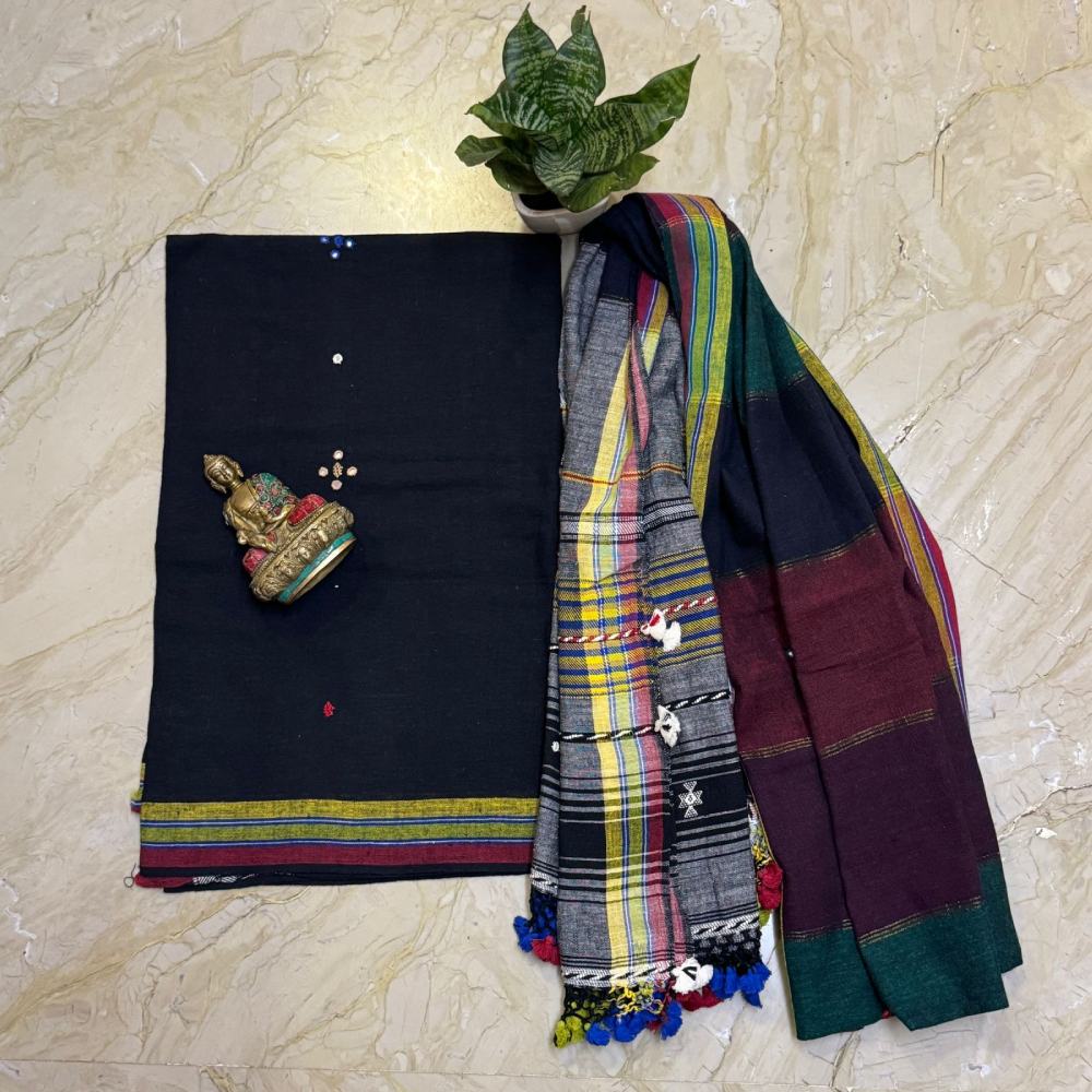 Beautiful Bhujodi Handloom Kala Cotton Kurta & Dupatta with Handmade Tassels